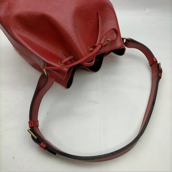 Louis Vuitton LV Shoulder Bucket Epi Noe Bag Red Burgundy - Picture 8 of 9